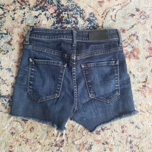 Aritzia The Castings High Rise Jean Shorts Size 25 Crown Wash
